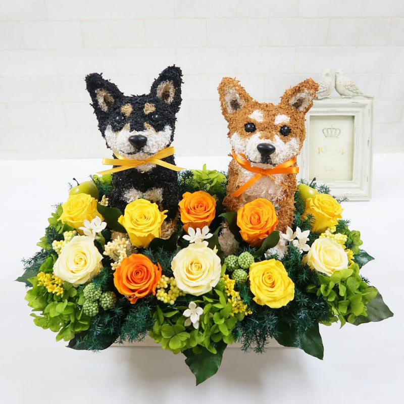 柴犬グッズプレゼントにおしゃれな犬フラワーアレンジメント｜アトリエ