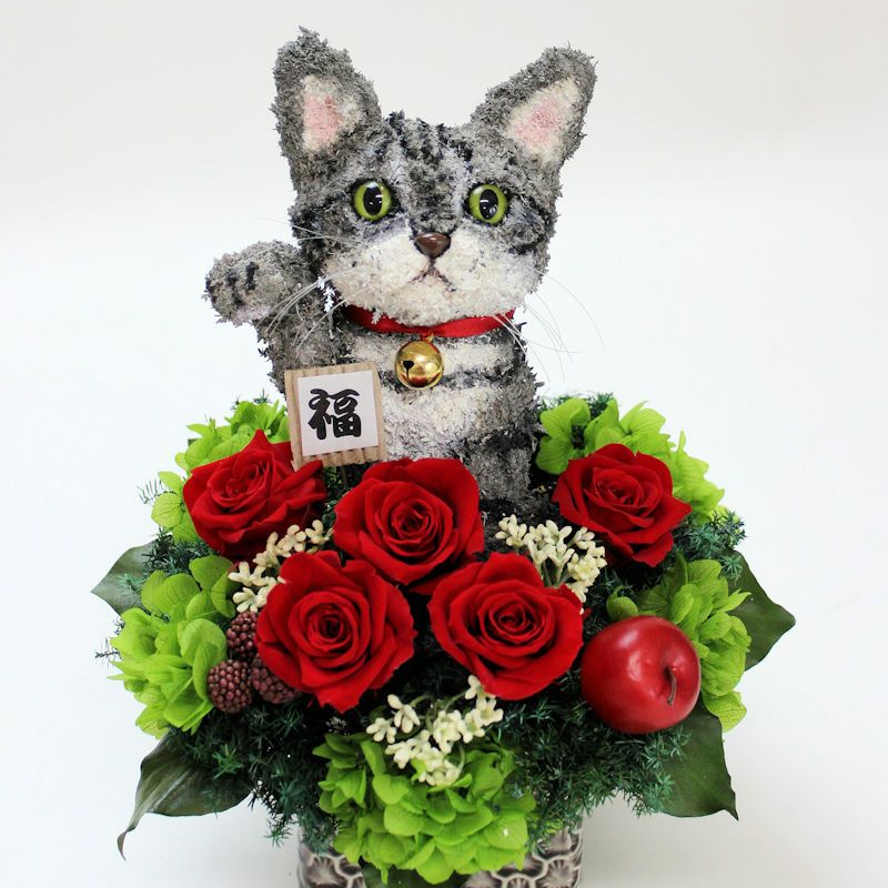 Xmas薔薇リース付き ぐでネコチャーム✨2個セット✨三毛猫 開店祝いに最適招き猫 アメリカンショートヘア 猫花プレゼント